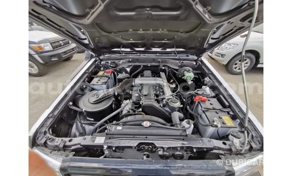Nunua Imported Toyota Land Cruiser Nyingine Gari ndani ya Import - Dubai nchini Kati Kenya Nunua Imported Toyota Land Cruiser Nyingine Gari ndani ya Import - Dubai nchini Kati Kenya