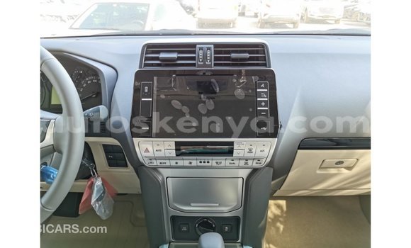 Imported Toyota Prado White Makiinaa iti Import - Dubai keessatti Central Kenya keessatti Imported Toyota Prado White Makiinaa iti Import - Dubai keessatti Central Kenya keessatti