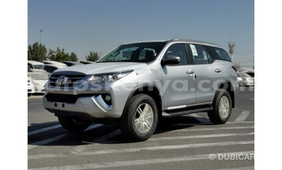 Nunua Imported Toyota Fortuner Nyingine Gari ndani ya Import - Dubai nchini Kati Kenya Nunua Imported Toyota Fortuner Nyingine Gari ndani ya Import - Dubai nchini Kati Kenya