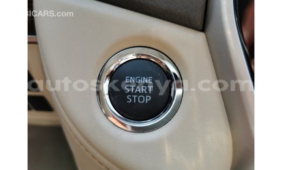 Buy Import Toyota Land Cruiser White Car in Import - Dubai in Central Kenya Buy Import Toyota Land Cruiser White Car in Import - Dubai in Central Kenya