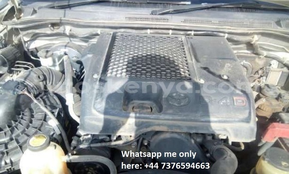 Oofamaa Toyota Hilux Silver Makiinaa iti Nairobi keessatti Nairobi keessatti Oofamaa Toyota Hilux Silver Makiinaa iti Nairobi keessatti Nairobi keessatti