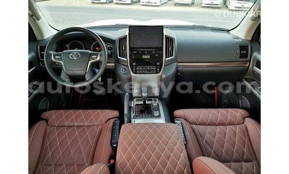 Buy Import Toyota Land Cruiser Black Car in Import - Dubai in Central Kenya Buy Import Toyota Land Cruiser Black Car in Import - Dubai in Central Kenya