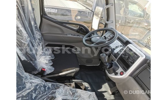 Buy Import Mitsubishi Fuso White Truck in Import - Dubai in Central Kenya Buy Import Mitsubishi Fuso White Truck in Import - Dubai in Central Kenya