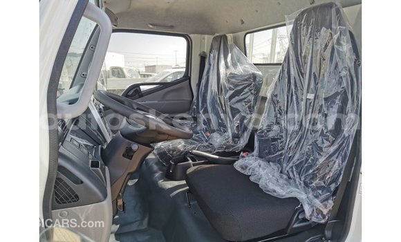 Buy Import Mitsubishi Fuso White Truck in Import - Dubai in Central Kenya Buy Import Mitsubishi Fuso White Truck in Import - Dubai in Central Kenya