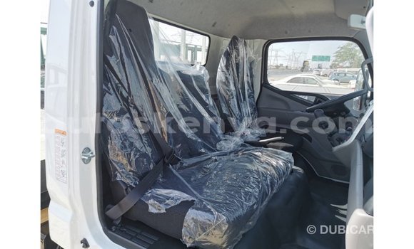 Buy Import Mitsubishi Fuso White Truck in Import - Dubai in Central Kenya Buy Import Mitsubishi Fuso White Truck in Import - Dubai in Central Kenya