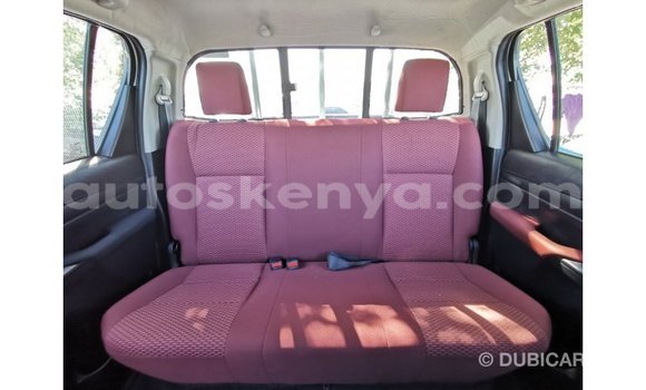 Imported Toyota Hilux White Makiinaa iti Import - Dubai keessatti Central Kenya keessatti Imported Toyota Hilux White Makiinaa iti Import - Dubai keessatti Central Kenya keessatti