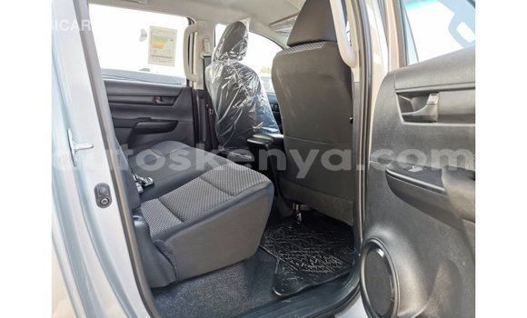Nunua Imported Toyota Hilux Nyingine Gari ndani ya Import - Dubai nchini Kati Kenya Nunua Imported Toyota Hilux Nyingine Gari ndani ya Import - Dubai nchini Kati Kenya