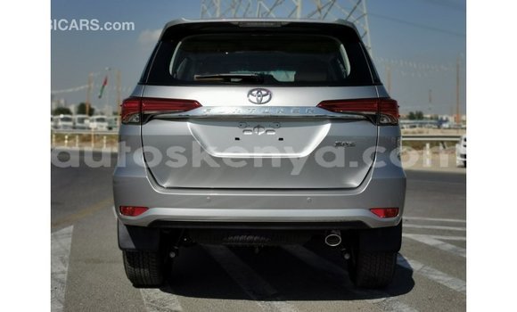 Nunua Imported Toyota Fortuner Nyingine Gari ndani ya Import - Dubai nchini Kati Kenya Nunua Imported Toyota Fortuner Nyingine Gari ndani ya Import - Dubai nchini Kati Kenya