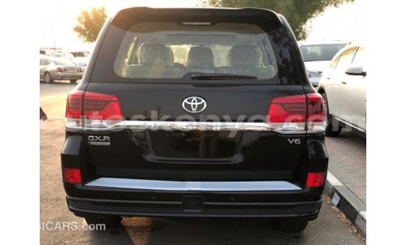 Imported Toyota Land Cruiser Black Makiinaa iti Import - Dubai keessatti Central Kenya keessatti Imported Toyota Land Cruiser Black Makiinaa iti Import - Dubai keessatti Central Kenya keessatti