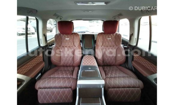 Imported Toyota Land Cruiser Black Makiinaa iti Import - Dubai keessatti Central Kenya keessatti Imported Toyota Land Cruiser Black Makiinaa iti Import - Dubai keessatti Central Kenya keessatti