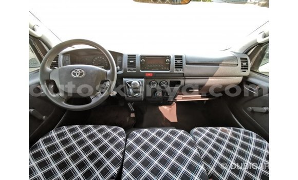 Buy Import Toyota Hiace White Car in Import - Dubai in Central Kenya Buy Import Toyota Hiace White Car in Import - Dubai in Central Kenya