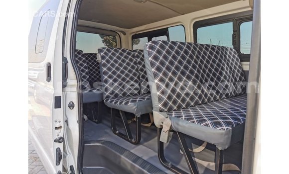 Buy Import Toyota Hiace White Car in Import - Dubai in Central Kenya Buy Import Toyota Hiace White Car in Import - Dubai in Central Kenya