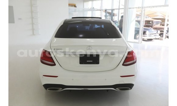 Buy Import Mercedes‒Benz 1117 White Truck in Import - Dubai in Central Kenya Buy Import Mercedes‒Benz 1117 White Truck in Import - Dubai in Central Kenya