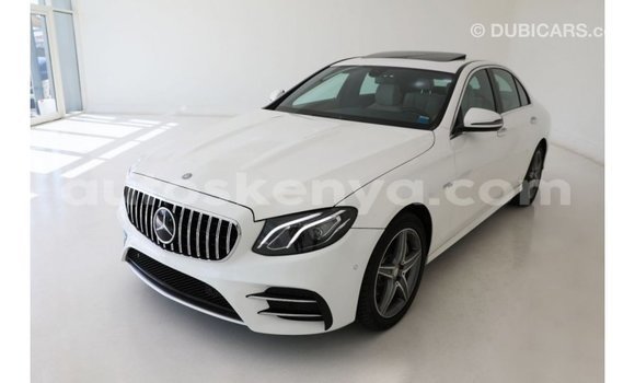 Imported Mercedes‒Benz 1117 White Netiree iti Import - Dubai keessatti Central Kenya keessatti Imported Mercedes‒Benz 1117 White Netiree iti Import - Dubai keessatti Central Kenya keessatti