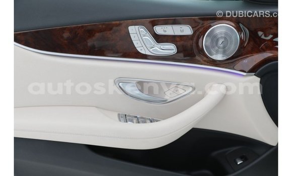 Imported Mercedes‒Benz 1117 White Netiree iti Import - Dubai keessatti Central Kenya keessatti Imported Mercedes‒Benz 1117 White Netiree iti Import - Dubai keessatti Central Kenya keessatti