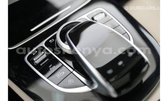 Imported Mercedes‒Benz 1117 White Netiree iti Import - Dubai keessatti Central Kenya keessatti Imported Mercedes‒Benz 1117 White Netiree iti Import - Dubai keessatti Central Kenya keessatti