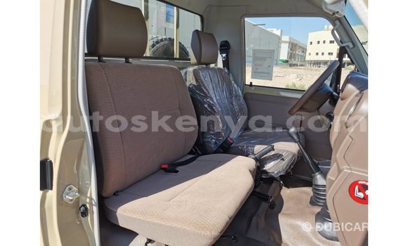 Buy Import Toyota Land Cruiser Beige Car in Import - Dubai in Central Kenya Buy Import Toyota Land Cruiser Beige Car in Import - Dubai in Central Kenya