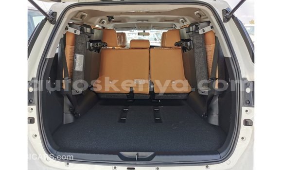 Nunua Imported Toyota Fortuner Nyeupe Gari ndani ya Import - Dubai nchini Kati Kenya Nunua Imported Toyota Fortuner Nyeupe Gari ndani ya Import - Dubai nchini Kati Kenya
