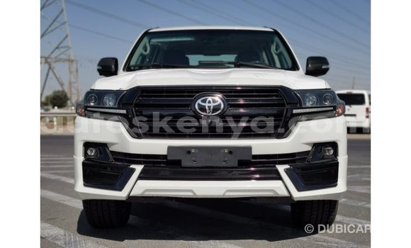 Nunua Imported Toyota Land Cruiser Nyeupe Gari ndani ya Import - Dubai nchini Kati Kenya Nunua Imported Toyota Land Cruiser Nyeupe Gari ndani ya Import - Dubai nchini Kati Kenya