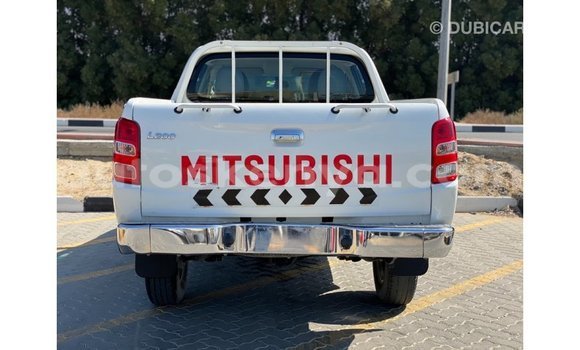 Buy Import Mitsubishi L200 White Car in Import - Dubai in Central Kenya Buy Import Mitsubishi L200 White Car in Import - Dubai in Central Kenya