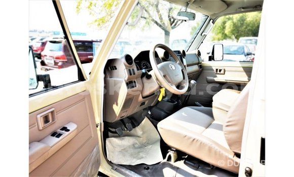 Buy Import Toyota Land Cruiser Beige Car in Import - Dubai in Central Kenya Buy Import Toyota Land Cruiser Beige Car in Import - Dubai in Central Kenya