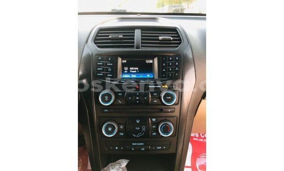 Imported Ford Explorer Red Makiinaa iti Import - Dubai keessatti Central Kenya keessatti Imported Ford Explorer Red Makiinaa iti Import - Dubai keessatti Central Kenya keessatti