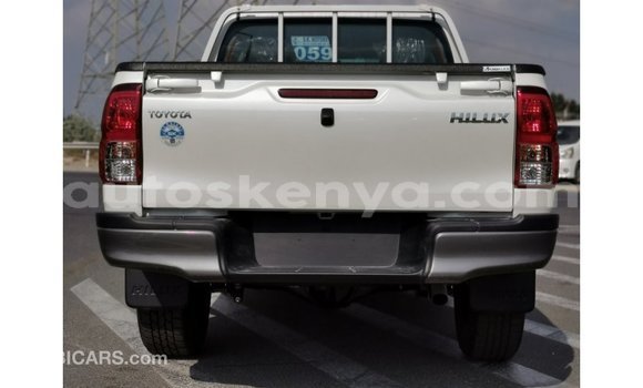Nunua Imported Toyota Hilux Nyeupe Gari ndani ya Import - Dubai nchini Kati Kenya Nunua Imported Toyota Hilux Nyeupe Gari ndani ya Import - Dubai nchini Kati Kenya