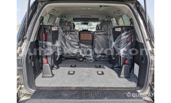 Buy Import Toyota Land Cruiser Black Car in Import - Dubai in Central Kenya Buy Import Toyota Land Cruiser Black Car in Import - Dubai in Central Kenya