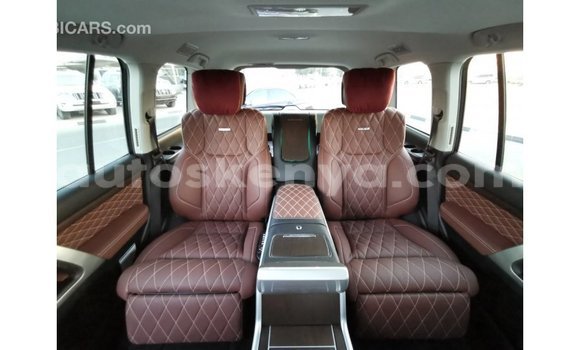 Buy Import Toyota Land Cruiser Black Car in Import - Dubai in Central Kenya Buy Import Toyota Land Cruiser Black Car in Import - Dubai in Central Kenya