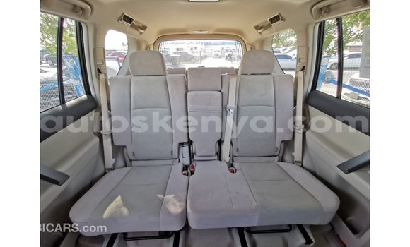 Nunua Imported Toyota Prado Nyeupe Gari ndani ya Import - Dubai nchini Kati Kenya Nunua Imported Toyota Prado Nyeupe Gari ndani ya Import - Dubai nchini Kati Kenya