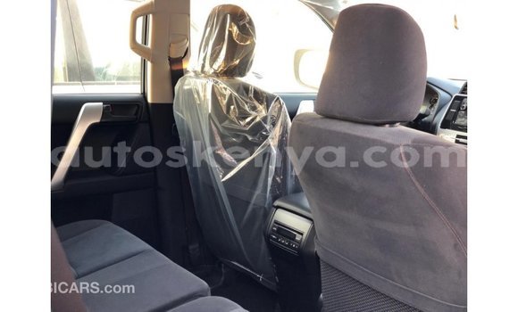 Nunua Imported Toyota Prado Nyeusi Gari ndani ya Import - Dubai nchini Kati Kenya Nunua Imported Toyota Prado Nyeusi Gari ndani ya Import - Dubai nchini Kati Kenya