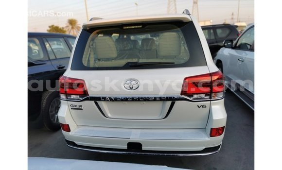 Buy Import Toyota Land Cruiser White Car in Import - Dubai in Central Kenya Buy Import Toyota Land Cruiser White Car in Import - Dubai in Central Kenya