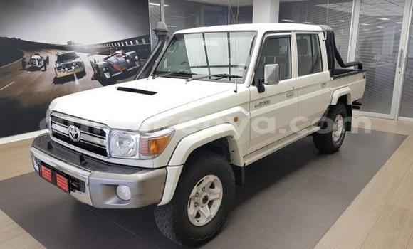 Oofamaa Land Rover Range Rover Silver Makiinaa iti Bomet keessatti Rift Valley keessatti