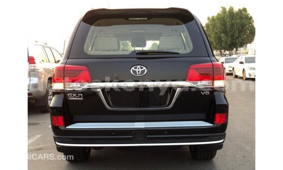 Buy Import Toyota Land Cruiser Black Car in Import - Dubai in Central Kenya Buy Import Toyota Land Cruiser Black Car in Import - Dubai in Central Kenya