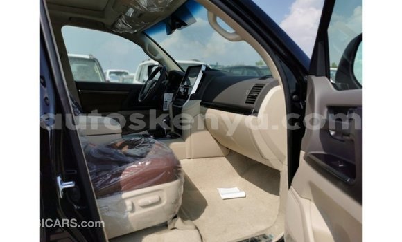 Nunua Imported Toyota Land Cruiser Nyeusi Gari ndani ya Import - Dubai nchini Kati Kenya Nunua Imported Toyota Land Cruiser Nyeusi Gari ndani ya Import - Dubai nchini Kati Kenya