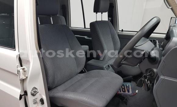Buy Used Land Rover Range Rover Silver Car in Bomet in Rift Valley Buy Used Land Rover Range Rover Silver Car in Bomet in Rift Valley