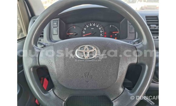 Nunua Imported Toyota Hiace Nyeupe Gari ndani ya Import - Dubai nchini Kati Kenya Nunua Imported Toyota Hiace Nyeupe Gari ndani ya Import - Dubai nchini Kati Kenya
