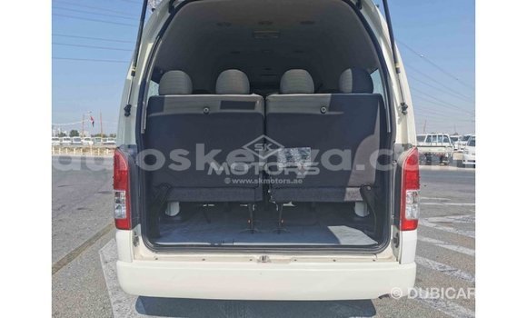 Nunua Imported Toyota Hiace Nyeupe Gari ndani ya Import - Dubai nchini Kati Kenya Nunua Imported Toyota Hiace Nyeupe Gari ndani ya Import - Dubai nchini Kati Kenya