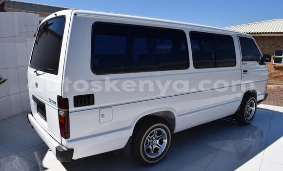 Buy Used Toyota Hiace White Car in Bissil in Nairobi Buy Used Toyota Hiace White Car in Bissil in Nairobi