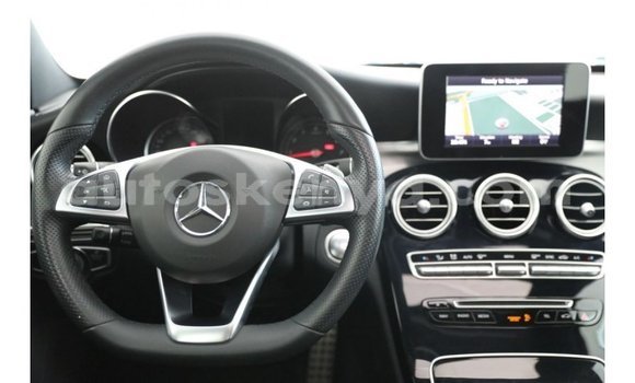 Imported Mercedes‒Benz 1117 Black Netiree iti Import - Dubai keessatti Central Kenya keessatti Imported Mercedes‒Benz 1117 Black Netiree iti Import - Dubai keessatti Central Kenya keessatti