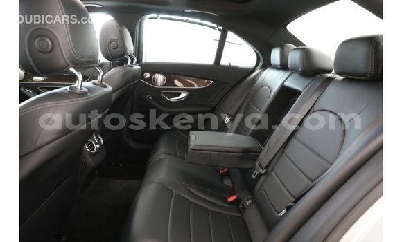 Nunua Imported Mercedes‒Benz 1117 Nyingine Lori ndani ya Import - Dubai nchini Kati Kenya Nunua Imported Mercedes‒Benz 1117 Nyingine Lori ndani ya Import - Dubai nchini Kati Kenya