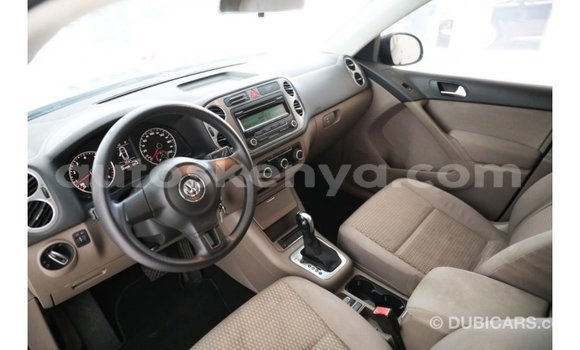 Nunua Imported Volkswagen Tiguan Nyeusi Gari ndani ya Import - Dubai nchini Kati Kenya Nunua Imported Volkswagen Tiguan Nyeusi Gari ndani ya Import - Dubai nchini Kati Kenya