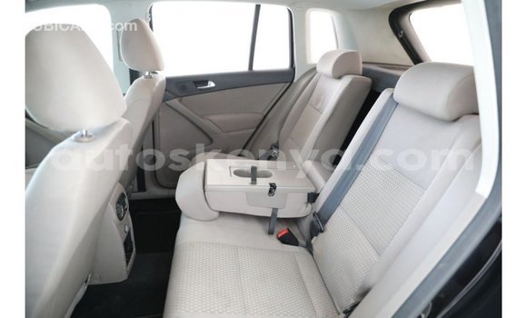 Nunua Imported Volkswagen Tiguan Nyeusi Gari ndani ya Import - Dubai nchini Kati Kenya Nunua Imported Volkswagen Tiguan Nyeusi Gari ndani ya Import - Dubai nchini Kati Kenya