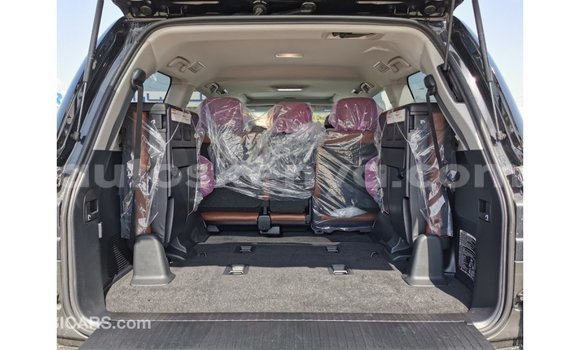 Buy Import Toyota Land Cruiser Black Car in Import - Dubai in Central Kenya Buy Import Toyota Land Cruiser Black Car in Import - Dubai in Central Kenya