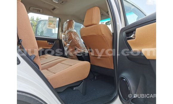 Nunua Imported Toyota Fortuner Nyeupe Gari ndani ya Import - Dubai nchini Kati Kenya Nunua Imported Toyota Fortuner Nyeupe Gari ndani ya Import - Dubai nchini Kati Kenya
