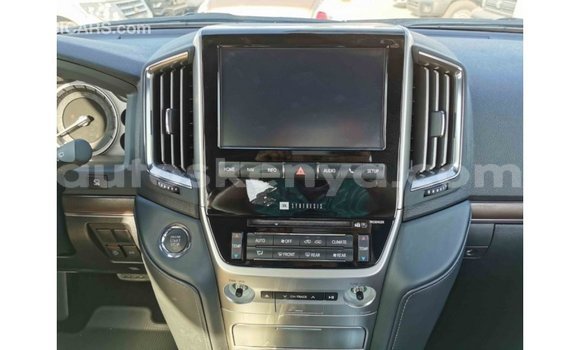 Buy Import Toyota Land Cruiser Black Car in Import - Dubai in Central Kenya Buy Import Toyota Land Cruiser Black Car in Import - Dubai in Central Kenya