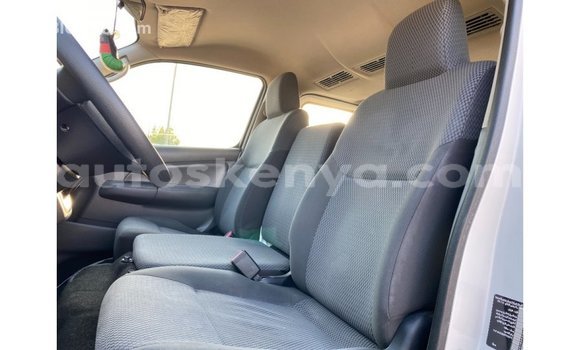 Buy Import Nissan Urvan White Car in Import - Dubai in Central Kenya Buy Import Nissan Urvan White Car in Import - Dubai in Central Kenya