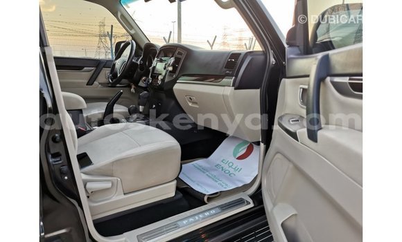 Imported Mitsubishi Pajero Black Makiinaa iti Import - Dubai keessatti Central Kenya keessatti Imported Mitsubishi Pajero Black Makiinaa iti Import - Dubai keessatti Central Kenya keessatti