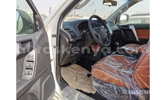 Nunua Imported Toyota Prado Nyeupe Gari ndani ya Import - Dubai nchini Kati Kenya Nunua Imported Toyota Prado Nyeupe Gari ndani ya Import - Dubai nchini Kati Kenya