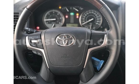 Nunua Imported Toyota Land Cruiser Nyingine Gari ndani ya Import - Dubai nchini Kati Kenya Nunua Imported Toyota Land Cruiser Nyingine Gari ndani ya Import - Dubai nchini Kati Kenya